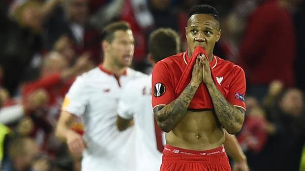 Maglia Home Liverpool Nathaniel Clyne Maglia Home Liverpool Nathaniel Clyne